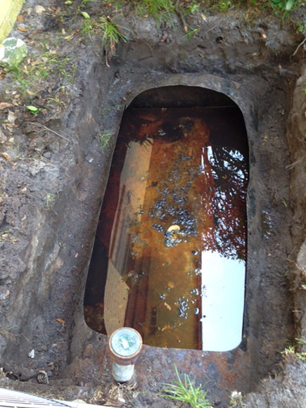 Tank with sludge